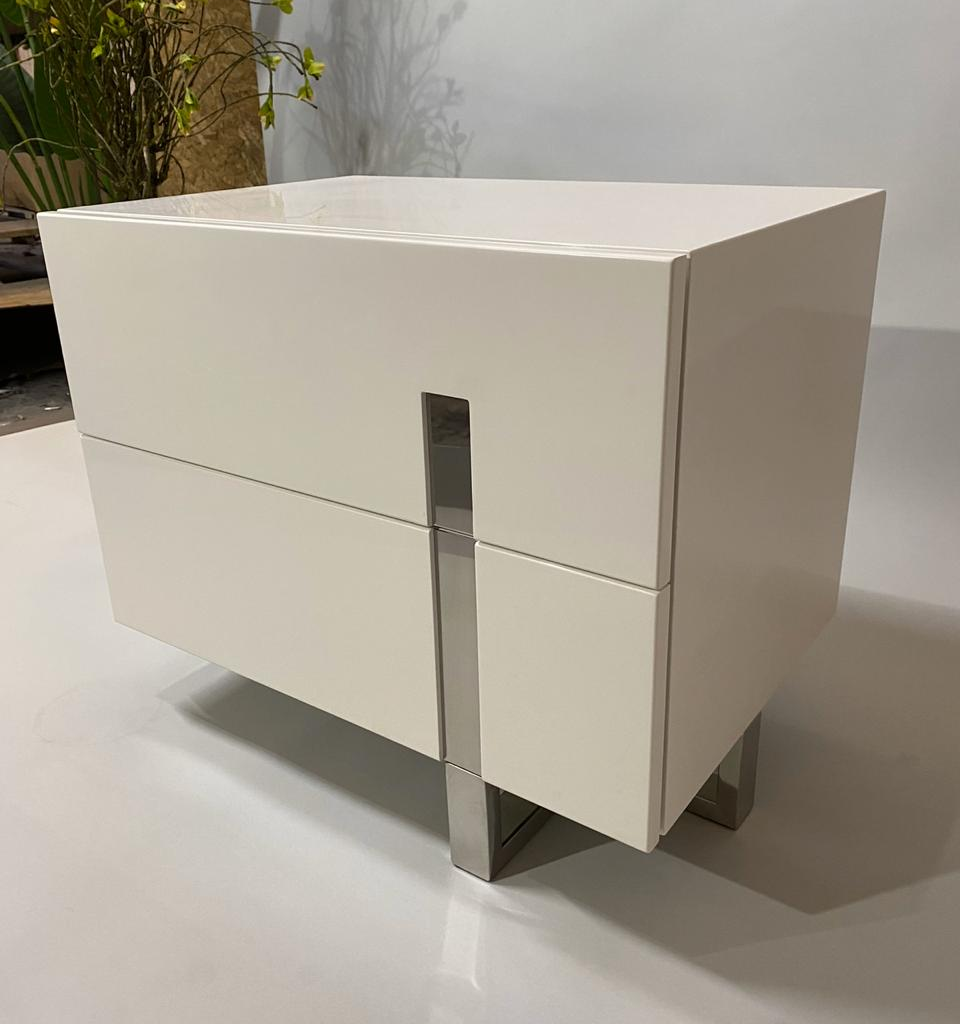 Тумба прикроватная